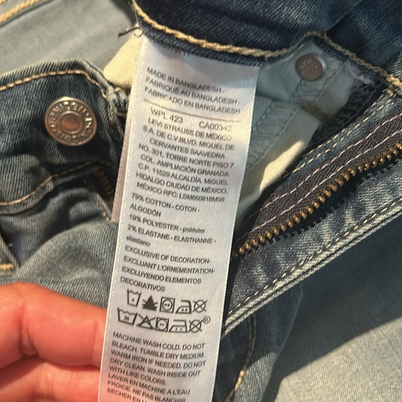 NWT Ladies size 28 Denizen from Levi’s mid rise skinny Jeans - Picture 6 of 10